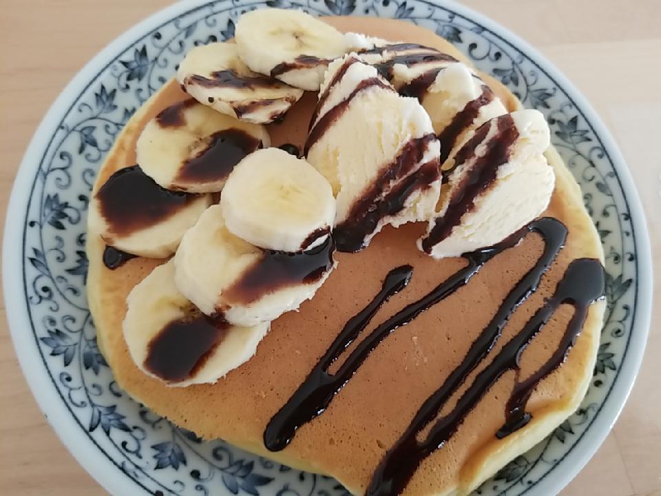 チョコバナナパンケーキ
バニラアイス添え

甘いもの大好き！